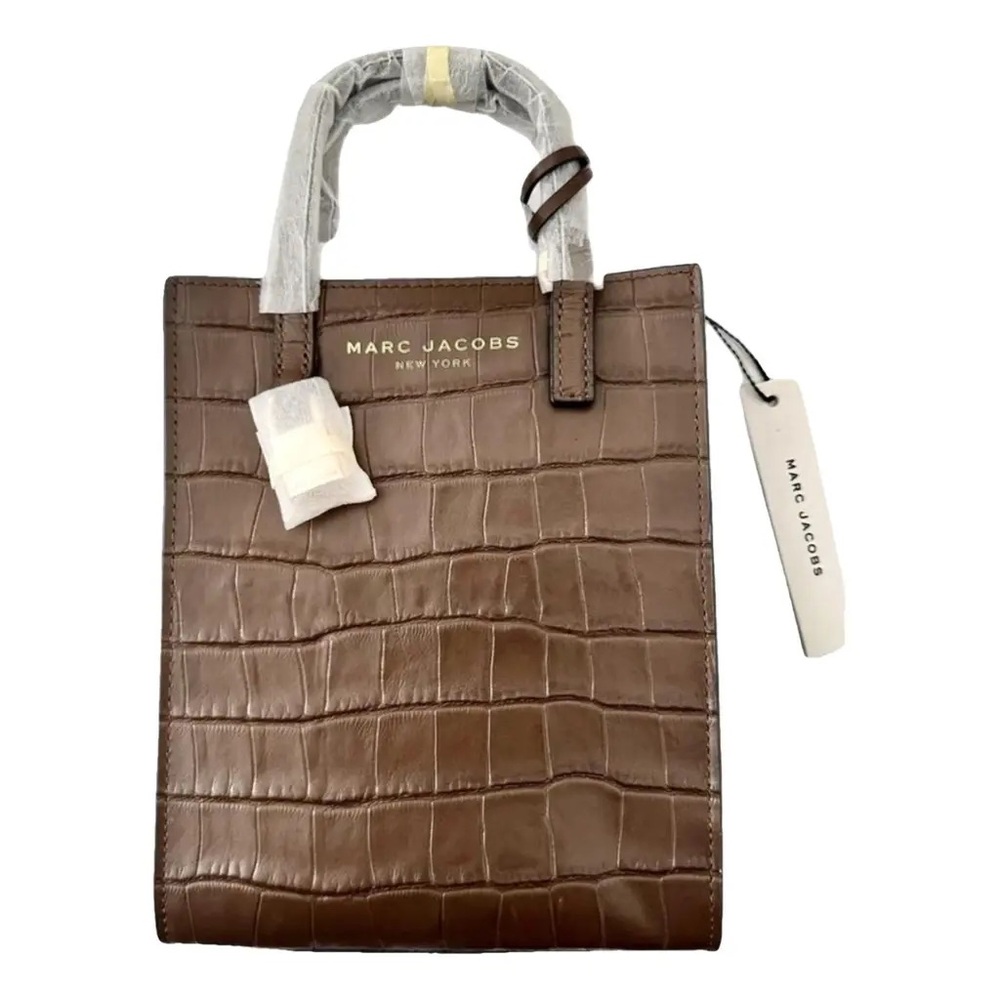 Marc Jacobs Brown Croc-Embossed Leather Crossbody Bag
(226) - Picture 2 of 5
